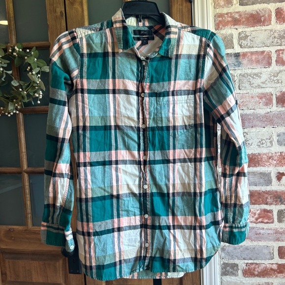 J.Crew Tops - J.Crew Button Down Shirt Women 0 Green Pink Plaid Classic Fit Long Sleeve Cotton